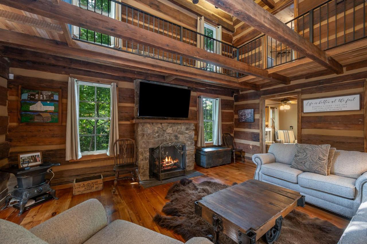 Russell'S Fort At White Oak Point: Historical Cabin On Lake Lure, Luxury, Direct Lake Access! Villa Екстериор снимка