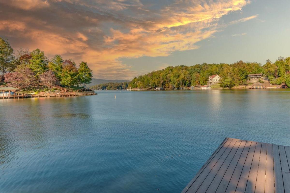 Russell'S Fort At White Oak Point: Historical Cabin On Lake Lure, Luxury, Direct Lake Access! Villa Екстериор снимка